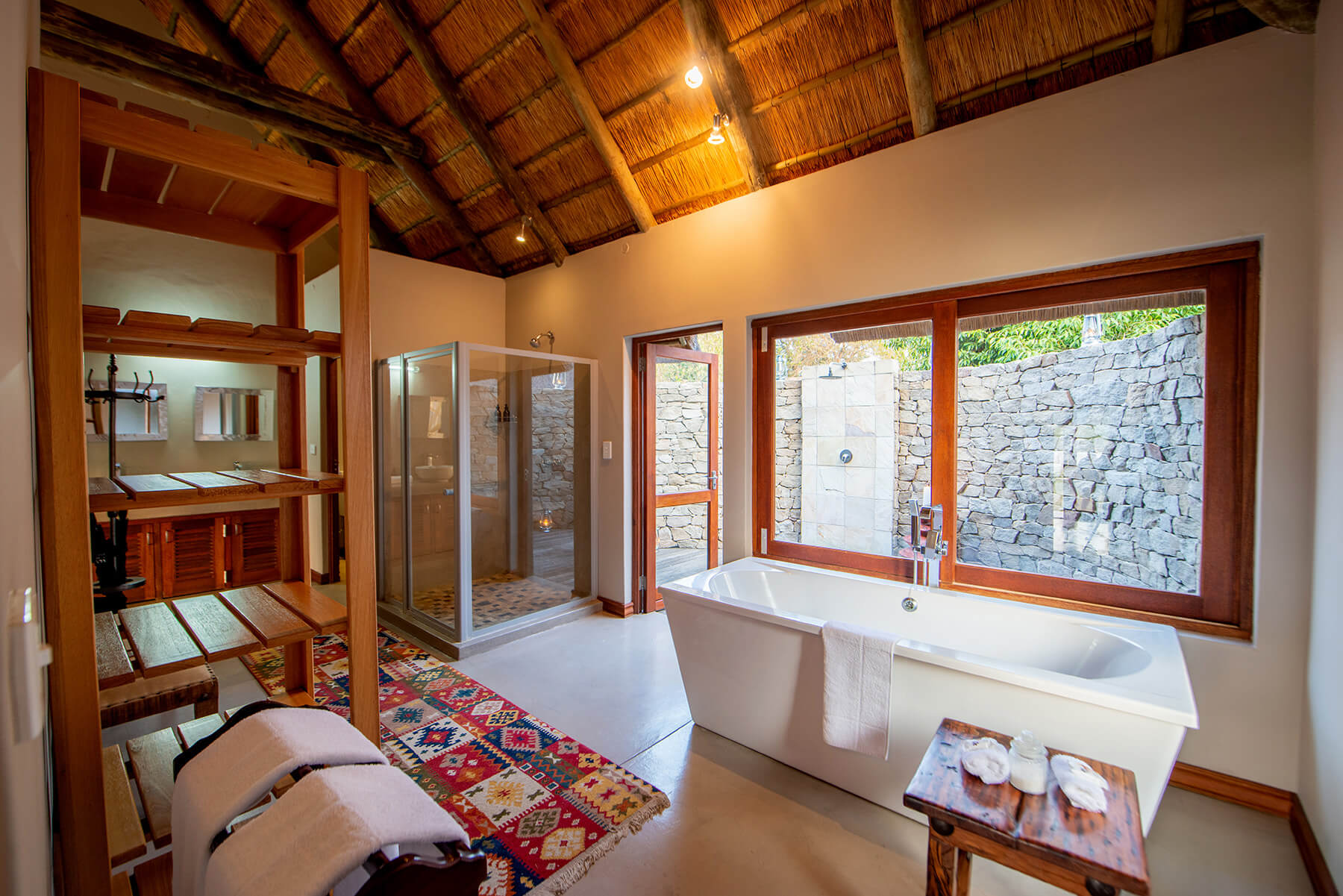 Arathusa-Safari-Lodge-Water-Facing-Bathroom