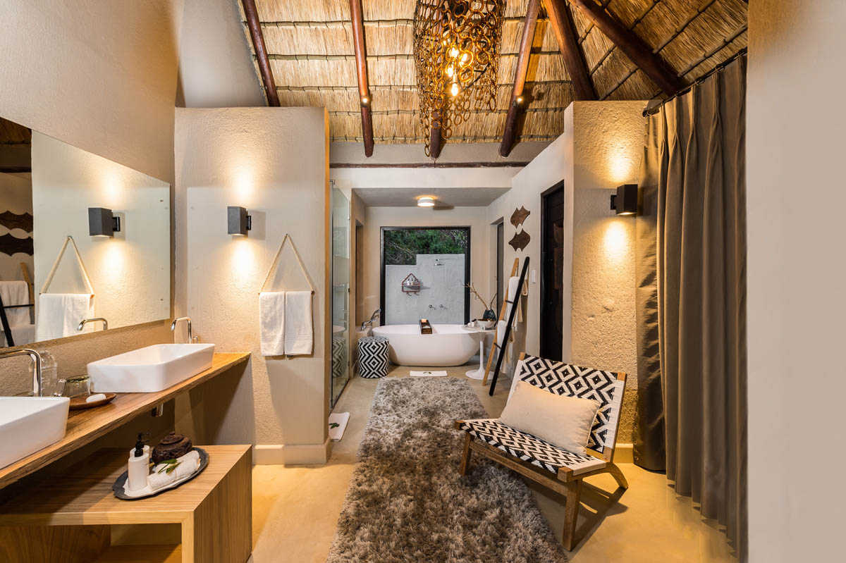Little-Bush-Camp-Suite-Bathroom-1200px