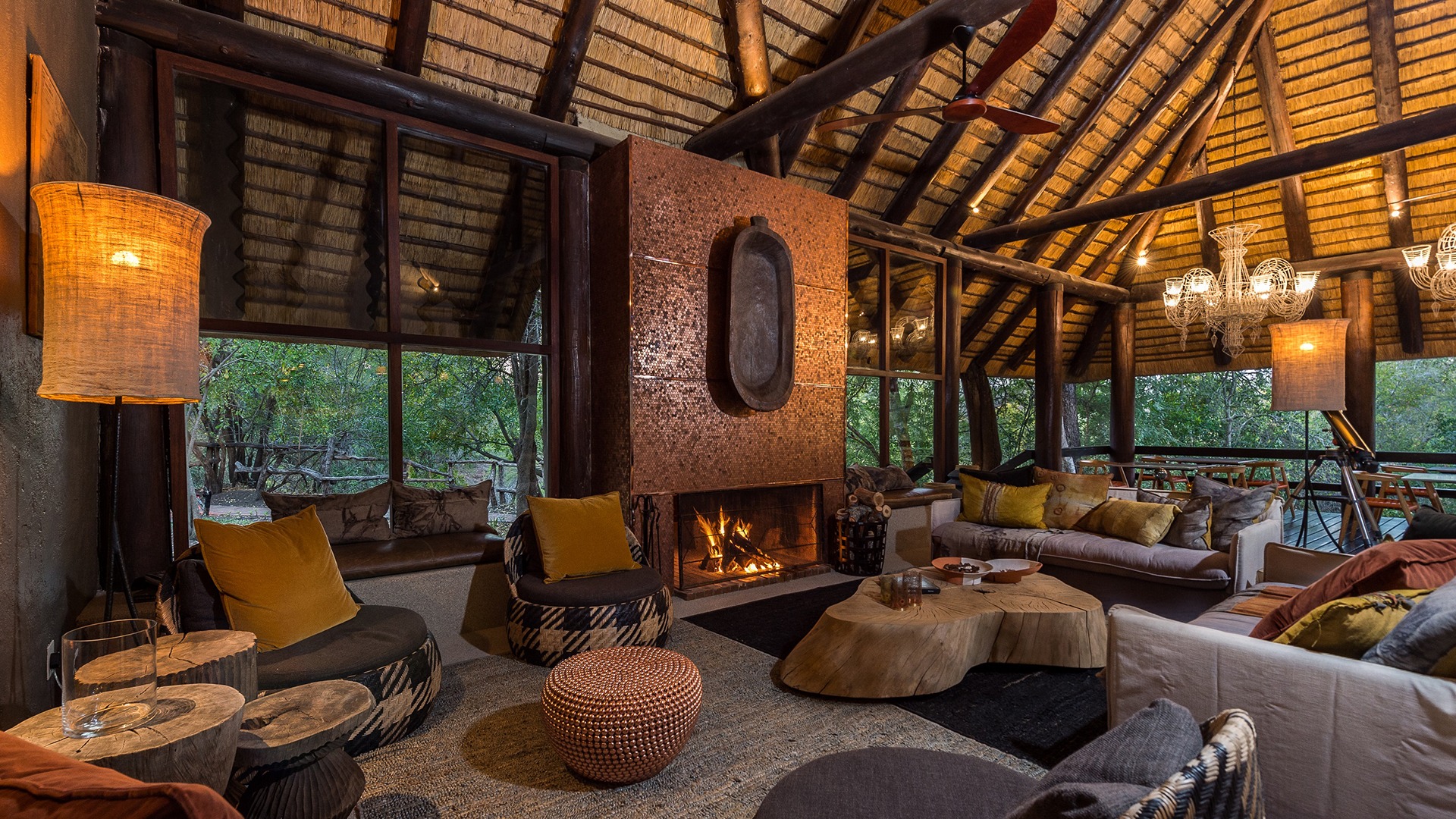 Lounge-and-Dining-at-Little-Bush-Camp