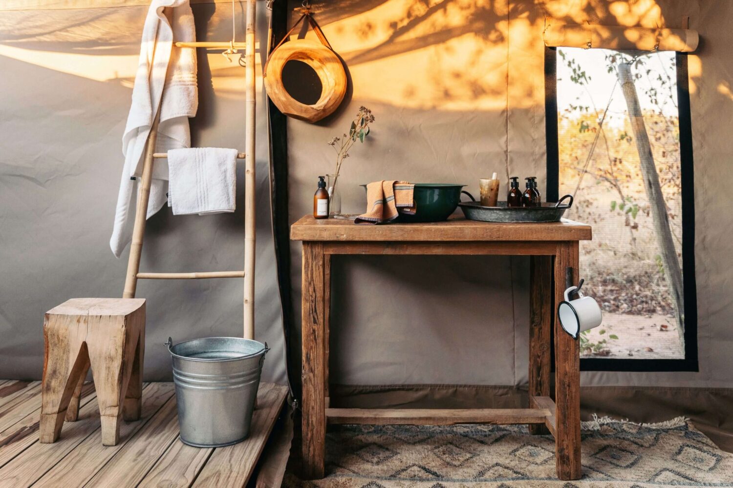 Simbavati-Trails-Camp-rooms-tent-bathroom-55881-scaled-e1630597107417