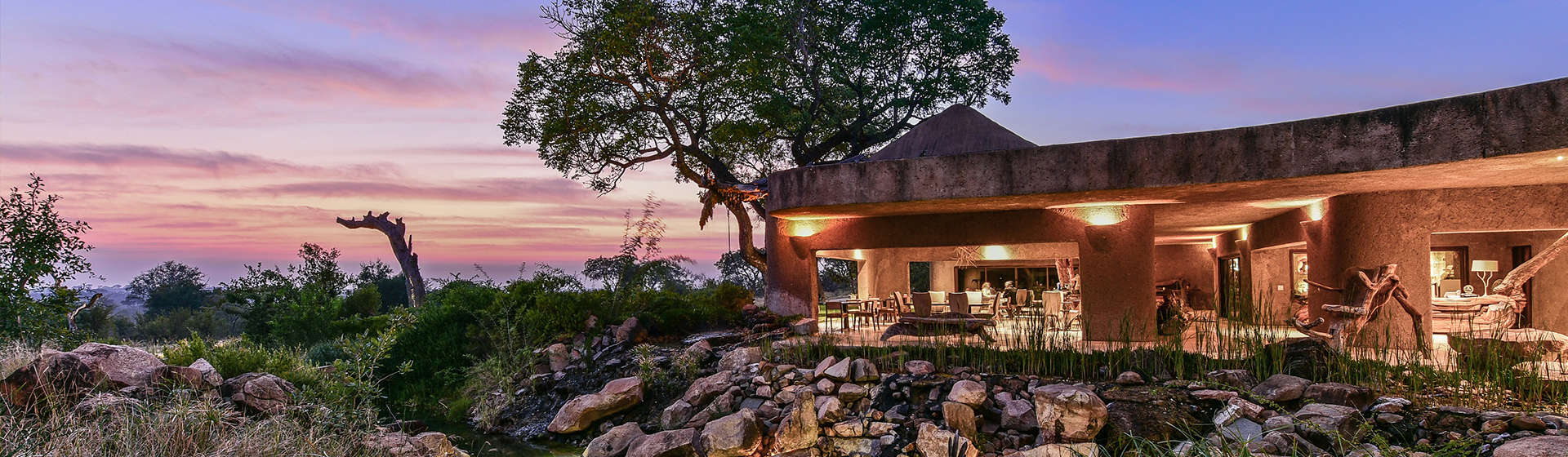 accom-earth-lodge