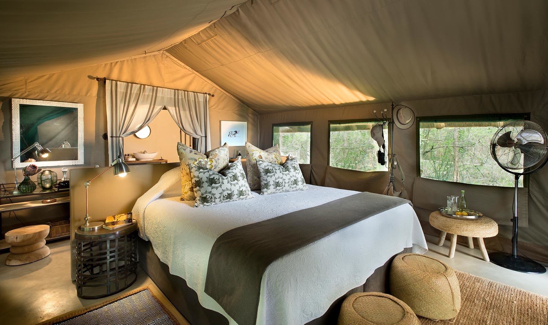 tanda-tula-safari-camp-room-luxury-tent-interior-02-main