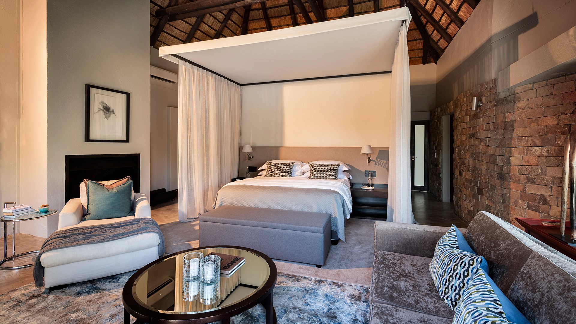 2019-chitwa-house-bedroom.jpg__1920x1080_q85_crop_subsampling-2_upscale