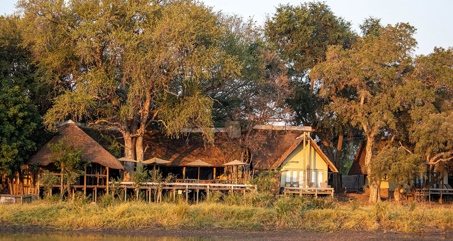 Simbavati-gallery-River-Lodge-exterior1