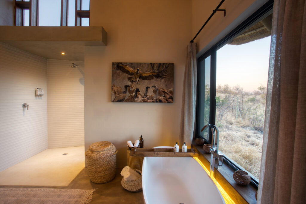 14.-Klaserie-Drift-Misava-Safari-Camp-River-Suite-Xscape4u